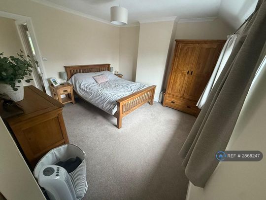 3 bedroom semi-detached house to rent - Photo 1