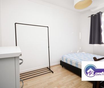 3 Bedroom Flat To Rent - Photo 2