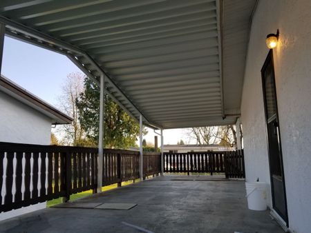 3 Bedroom Upper Home in Mission! - Photo 3