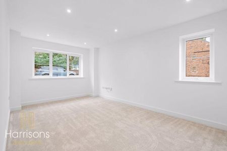 4 bedroom property to rent - Photo 3