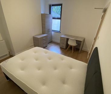 6 bedroom private hall to rent - Photo 5