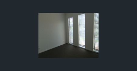 FAMILY HOME - Photo 2