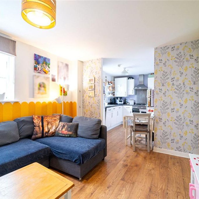 2 bedroom apartment to rent - Photo 1