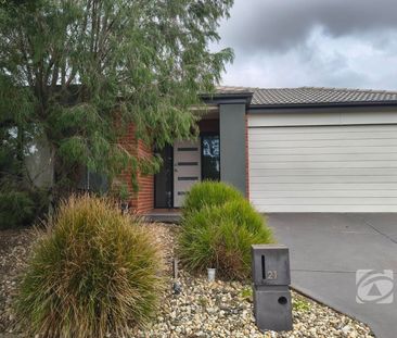 GREAT FAMILY HOME IN CLYDE NORTH - Photo 4