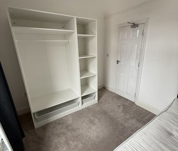 Room in a Shared House, Rye Bank Road, M16 - Photo 5