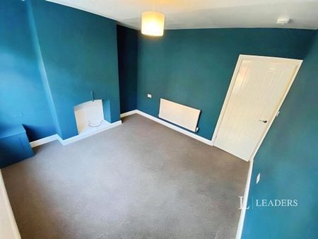 3 bedroom terraced house to rent - Photo 5