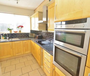 3 bedroom terraced house to rent - Photo 4