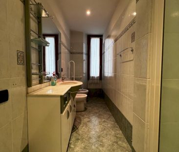 Spacious Single room Via la Farina - Photo 5