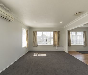 Three Bedroom Family Home - Photo 1