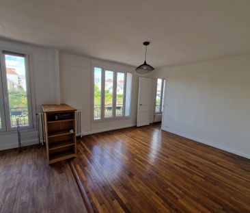 Location Appartement 2 pièces 42m² FONTENAY SOUS BOIS 94120 - Photo 1