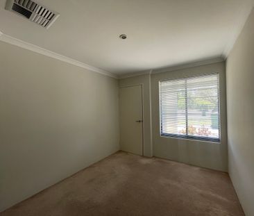 Large 4x2 Family Home - Photo 6