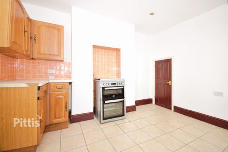 3 bedroom semi-detached house to rent - Photo 5