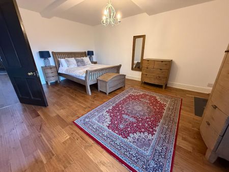 4 bedroom flat to rent - Photo 5