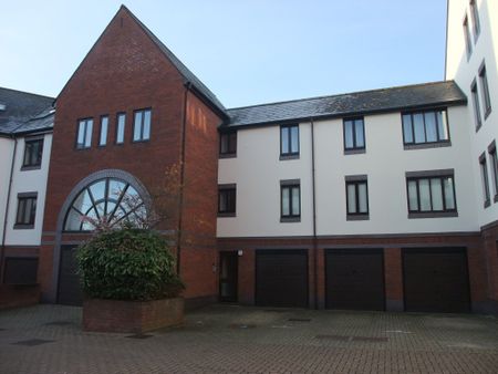 2 bed Apartment - To Let - Photo 3