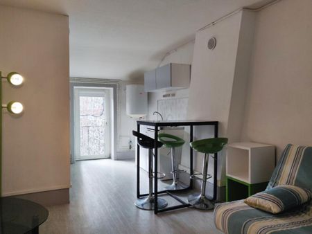APPARTEMENT T1 A LOUER A ROANNE - CENTRE VILLE - Photo 3