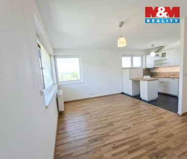 Pronájem bytu 1+kk a garsoniéry 43 m², Milady Horákové 3302, Kladno - Photo 1