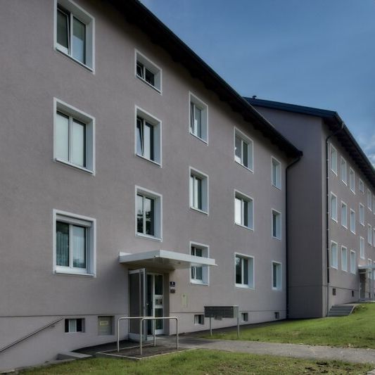 Charmante Wohnung nach Sanierung – Jetzt ersten Eindruck gewinnen! Ried im Innkreis: Ruhig gelegenes Wohnjuwel! Perfekte Lage nahe Krankenhaus, Messegelände & Nahversorgung! - Foto 2