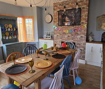 3 bedroom semi-detached house to rent - Photo 5