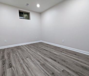 For Lease - 737 Botany Hill Crescent Unit# B, Newmarket, Ontario - Photo 1