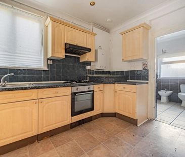 Marine Park, Paignton, Devon, TQ3 - Photo 2