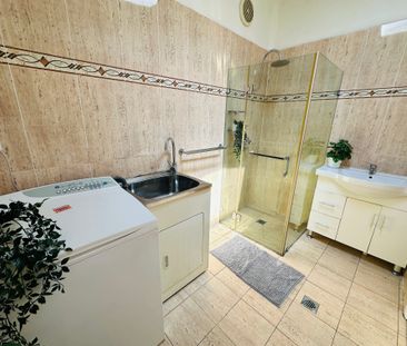 Strathfield South - Photo 1
