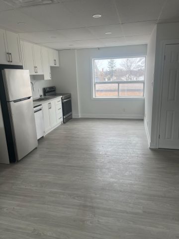 For Lease - 280 Raleigh Avenue Unit# 3, Toronto, Ontario - Photo 2