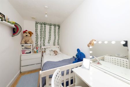 Harefield Road, Uxbridge, UB8 - Photo 4