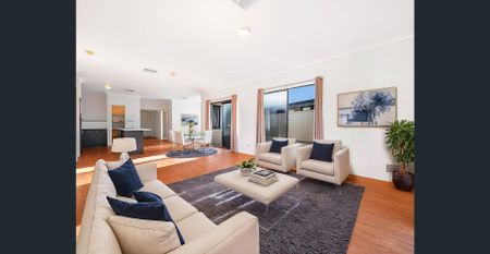 4/2/2 + Theatre, Super Large Family Home!!! - Photo 4