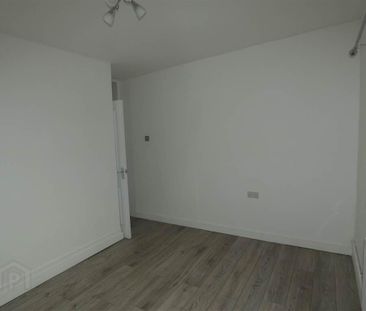 25b Cooneen Way, Belfast, BT6 0EF - Photo 6