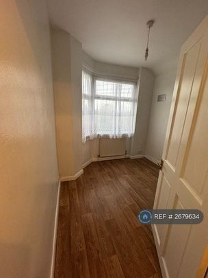 2 bedroom maisonette to rent - Photo 1