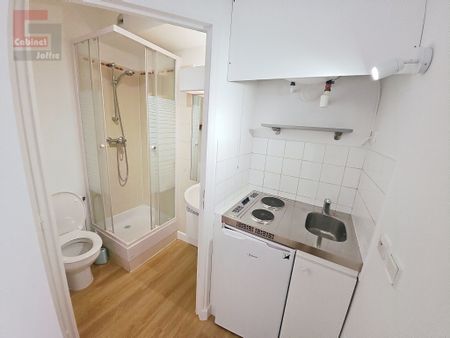 Location Appartement 1 pièce 13m² FONTAINEBLEAU 77300 - Photo 5