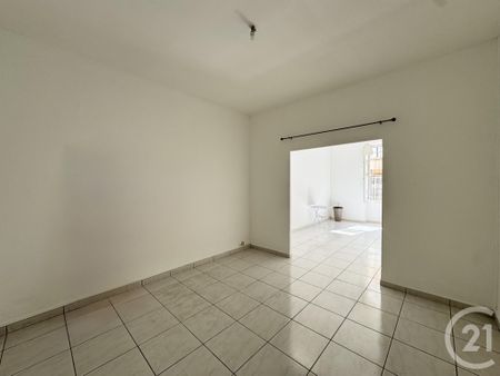 Location Appartement 1 pièce 46m² MARSEILLE 5ème - Photo 5