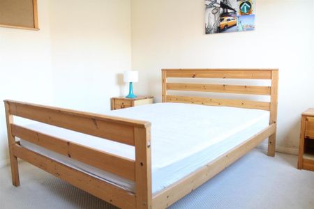 1 Bed Apartment | £390 pw - Photo 3