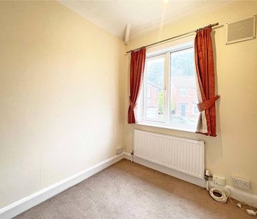 3 bedroom semi-detached house to rent - Photo 6