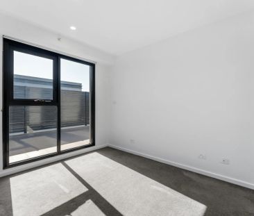 Unit 403/139 Chetwynd Street, North Melbourne. - Photo 5