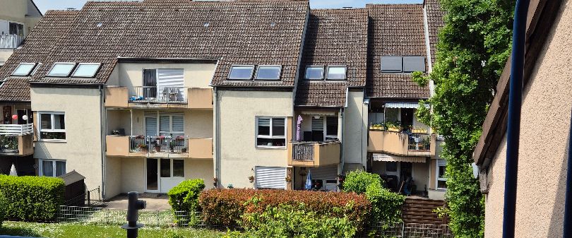 helle Wohnung mit zwei Balkonen in ruhiger Lage - Photo 1