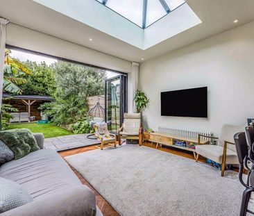 3 bedroom terraced house to rent - Photo 2