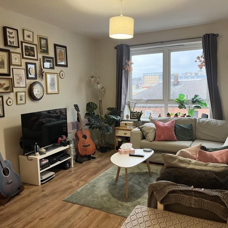 2 bedroom flat to rent - Photo 1