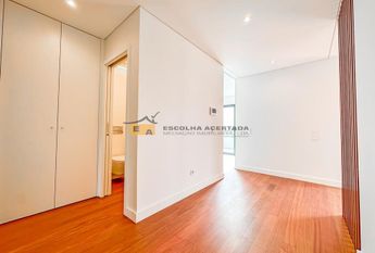 Apartamento T4 em Porto