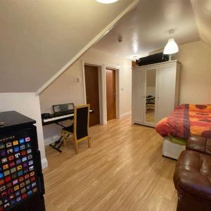 Northcote Avenue, Ealing, W5 - Photo 2