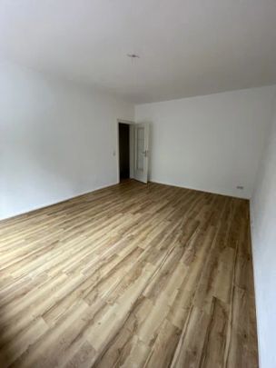 Helle 2-Zimmer-Wohnung mit Terrasse in Neckarau - Foto 1