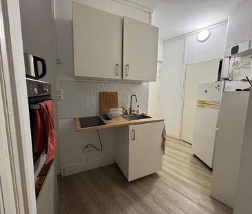 Location Appartement 2 pièces 44m² LYON 8ème - Photo 3