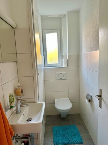 Rent a 3 rooms apartment in Hinwil - Photo 2