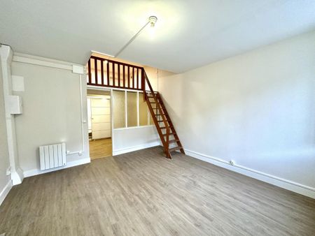 Location Appartement 2 pièces 33m² BORDEAUX 33000 - Photo 2