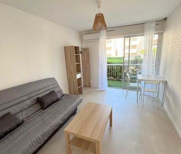 Studio rénové et meublé de 18.90 m² avec kitchenette équipée. - Photo 2