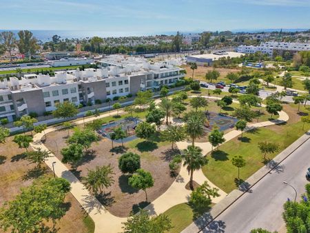 Luxury Semidetached House for rent in Estepona, Andalusia - Photo 3