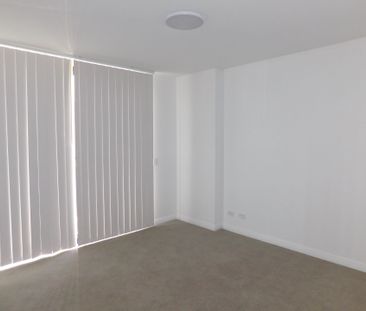 Located in the Heart of Wetherill Park - Photo 3