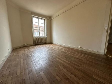 Location Appartement 4 pièces 105m² AVIGNON 84000 - Photo 3