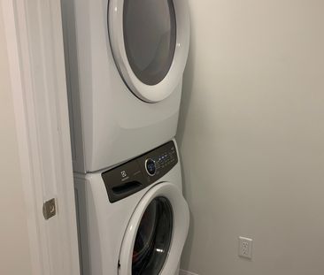 For Lease - 3 BANK SWALLOW Crescent, Kitchener, Ontario - Photo 3