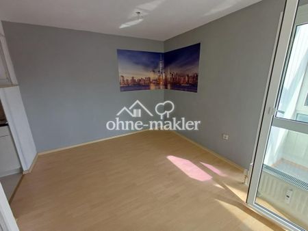 Ab Sofort frei: Schöne und gepflegte 3,5-Raum-Wohnung mit Balkon und EBK - Photo 2